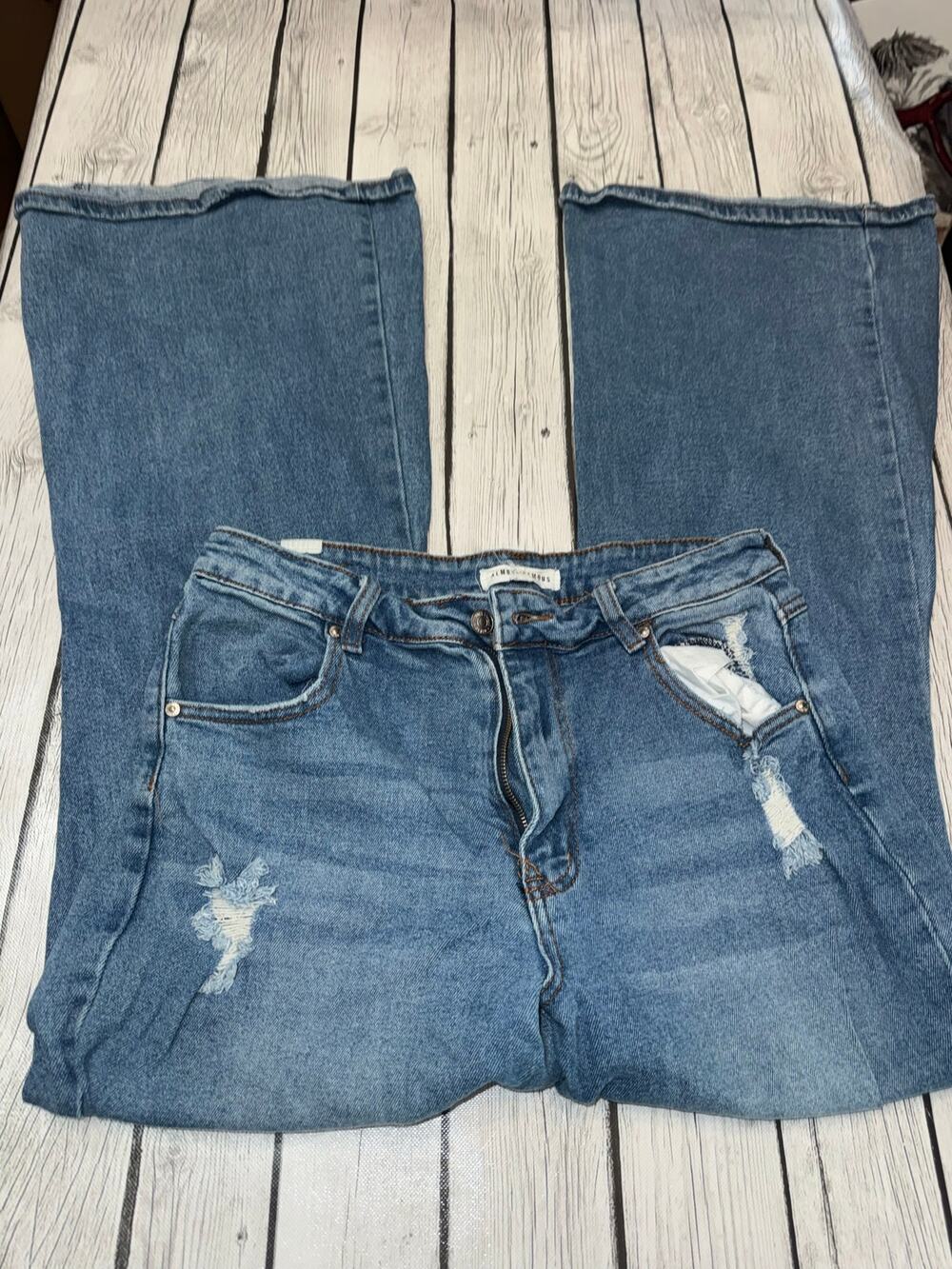 Almost Famous Women’s Wide Leg Jeans Blue Denim Casual Y2K